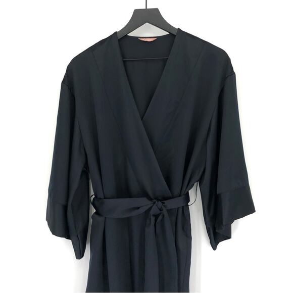 THIRDLOVE Satin Short Robe Black OS - Picture 2 of 9